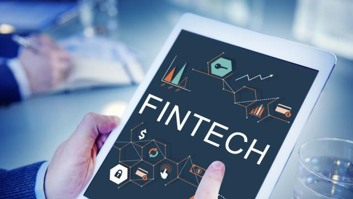 >Fintech Menjamur, Ancaman atau Peluang Bagi Perbankan?